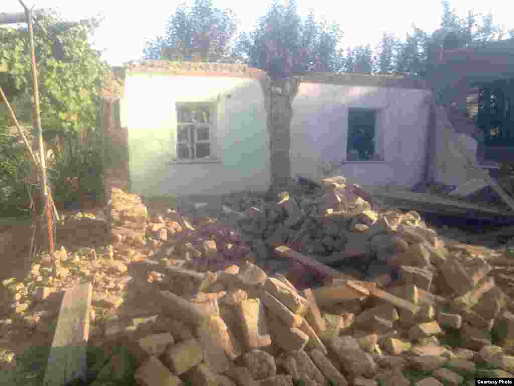  Дар ҳодисаи 12-уми май даҳҳо хонаи сокинони шаҳраки Дӯстии Қумсангир вайрон шудааст