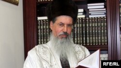 Исҳоқ Иёшува, хохоми аъзами яҳудиёни бухороии Амрико ва Канада