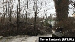 Участок административной границы между Грузией и Абхазией в районе Зугдиди