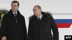 Дмитрий Медведев и Владимир Путин в Жуковском бывали в дни работы авиасалона, но сейчас в городе - совсем другой праздник...