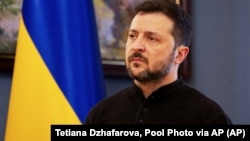 «Повторний удар відбувся, коли почали працювати рятувальники. Поранені 50 людей. Усім надано необхідну допомогу» – Володимир Зеленський