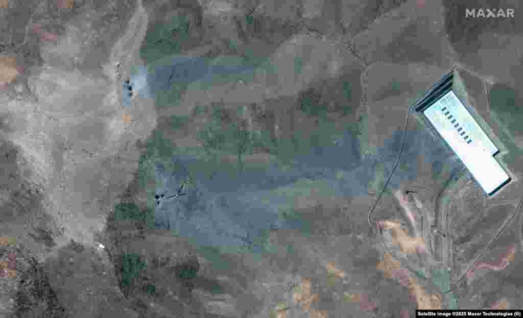 Gropa dhe tym mund të shihen në një vargmal pranë kompleksit Fordo, në pamjet e nxjerra pas sulmit të SHBA-së.