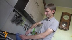 Пекар Алесь Прышывалка: У мяне на восьмым паверсе творыцца цуд з кнігі XIX стагодзьдзя  Пекар Алесь Прышывалка: У мяне на восьмым паверсе творыцца цуд з кнігі XIX стагодзьдзя