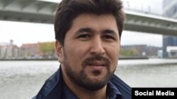 Акси Шарофиддин Гадоев аз саҳифаи Фейсбукаш гирифта шудааст