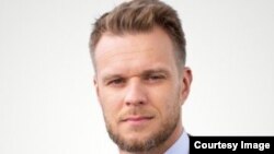 Ґабріелюс Ландсберґіс вважає, що Євросоюз мав би бути активнішим у відносинах зі східними сусідами, зокрема і з Україною