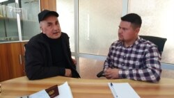 "Се сол ҳаққи рӯзноманигорӣ надорам, вале ҳаҷвнигорӣ мекунам" "Се сол ҳаққи рӯзноманигорӣ надорам, вале ҳаҷвнигорӣ мекунам"