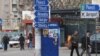 București, 4 aprilie - afișe de campanie pe un panou electoral.
