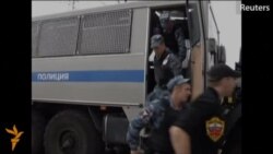 Боздошти садҳо муҳоҷир дар посух ба ҳамла ба афсари пулис дар Маскав Боздошти садҳо муҳоҷир дар посух ба ҳамла ба афсари пулис дар Маскав