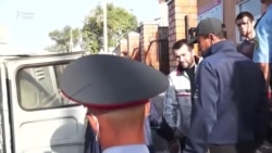 Ҳукми зиндони тоҷикон дар Қирғизистонро "бераҳмона" хонданд Ҳукми зиндони тоҷикон дар Қирғизистонро "бераҳмона" хонданд