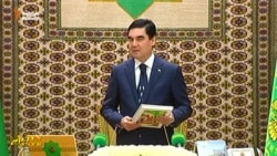 Бӯсидану ба чашм молидани китоби президент Бӯсидану ба чашм молидани китоби президент