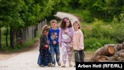 Najmlađi žitelji sela Brus