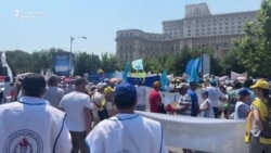 Protest la Parlament: De ce sunt profesorii nemulțumiți că vor preda două ore în plus Protest la Parlament: De ce sunt profesorii nemulțumiți că vor preda două ore în plus