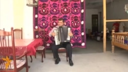 Садои зиндаи Аҳмад Зоҳир дар тарабхонаҳои Душанбе Садои зиндаи Аҳмад Зоҳир дар тарабхонаҳои Душанбе