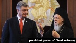 Петро Порошенко під час зустрічі зі Вселенським патріархом Варфоломієм, Стамбул, 3 листопада 2018 року