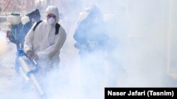 ضدعفونی کردن یکی از خیابانهای تهران پس از شیوع ویروس کرونا