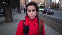 "Мардҳо бояд куртаи гулдӯзӣ пӯшанд" "Мардҳо бояд куртаи гулдӯзӣ пӯшанд"