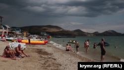 Российские туристы в Крыму, архивное фото