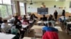 Copiii din învățământul preuniversitar sunt așteptați la școală de luni, 8 septembrie.