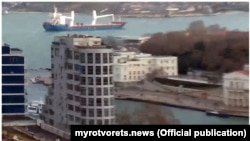 Судно Laodicea на вході в Севастопольську бухту 31.01.2021 року