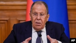 Ministrul de externe rus, Serghei Lavrov, a pus la îndoială dreptul lui Volodimir Zelenski de a semna vreun acord de pace.