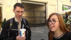 Опрос на улицах Москвы (молодые прохожие) Опрос на улицах Москвы (молодые прохожие)