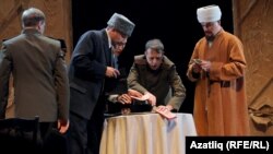 "Җилкәнсезләр" спектакленнән