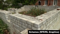 Такий самий розрахунок і за адресою іншого будинку – а по факту на цьому місці недобудова