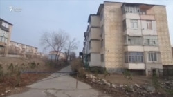 Сокини Хуҷандро аз манзили зисташ берун карданд Сокини Хуҷандро аз манзили зисташ берун карданд