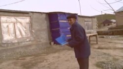 "Қарзи барқро ба сари мардум мезананд" "Қарзи барқро ба сари мардум мезананд"