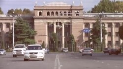 Панҷараи атрофи вазоратҳоро дар Душанбе мекананд Панҷараи атрофи вазоратҳоро дар Душанбе мекананд