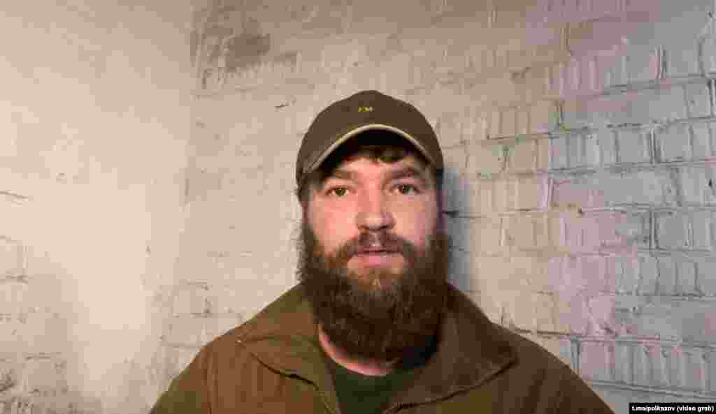 Заместитель командира полка «Азов» Святослав Паламарь («Калина») на заводе «Азовсталь» во время видеообращения в апреле 2022 года