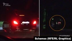 Журналісти фіксують, як Mercedes Maybach повертає саме туди, де розташовані бічні ворота до маєтку олігарха
