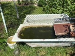 Запасы воды во дворе