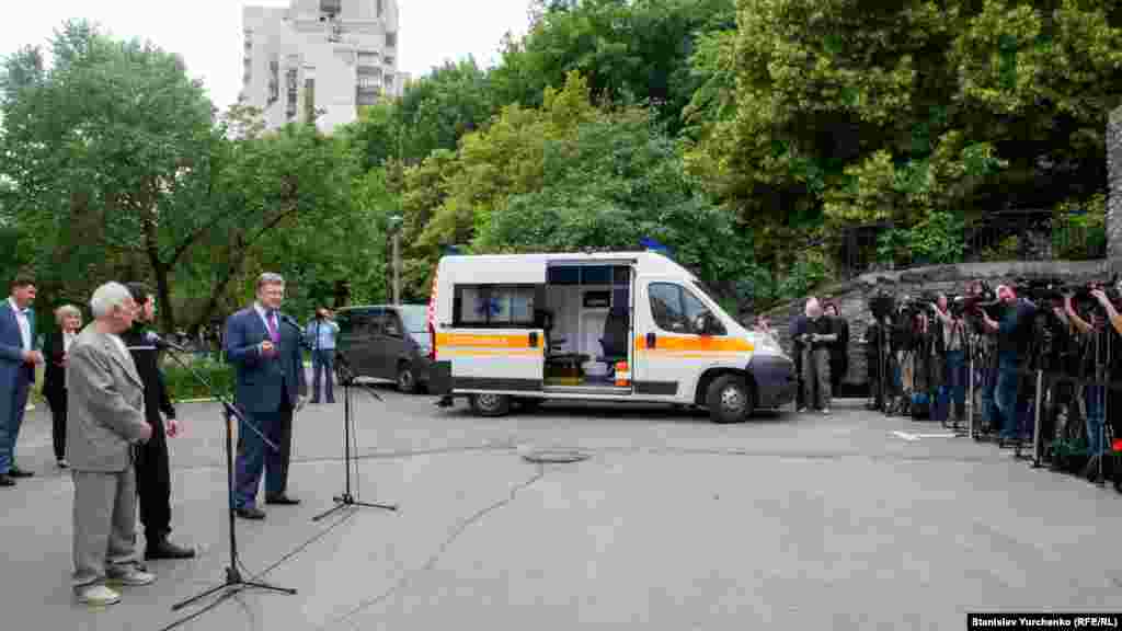 «Ім’я Афанасьєва, ім’я Солошенка стали легендарними в Україні. Ви стали символом», – сказав президент