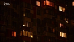 "Налетел, начал бить руками, ногами" "Налетел, начал бить руками, ногами"