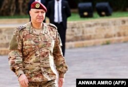 На цій світлині від 16 грудня 20025 року головнокомандувач армії Ліану Джозеф Аун, якого в січні ліванський парламент обрав президентом Лівану