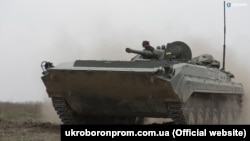 Демонстрація чеських БМП-1АК на Рівненському полігоні. 18 квітня 2018 року