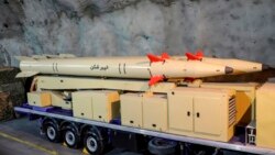 گفتوگوی محمد ضرغامی با حسین آرین درباره رونمایی از موشک خیبرشکن گفتوگوی محمد ضرغامی با حسین آرین درباره رونمایی از موشک خیبرشکن