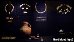 Експонати колекції «Крим: золото і таємниці Чорного моря»