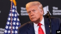 За словами президента США, йшлося, зокрема, про звільнення 1300 білоруських політв’язнів