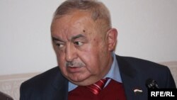 Шодӣ Шабдолов