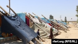 په کندوز کې د جګړو له وجې سلګونه کورنۍ بې کوره شوې دي - د ۲۰۲۱ز کال د جولای ۱۶مې انځور.