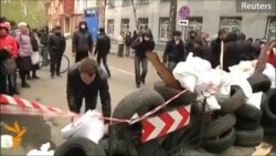 Armed Men Seize Police Station In Eastern Ukraine Armed Men Seize Police Station In Eastern Ukraine