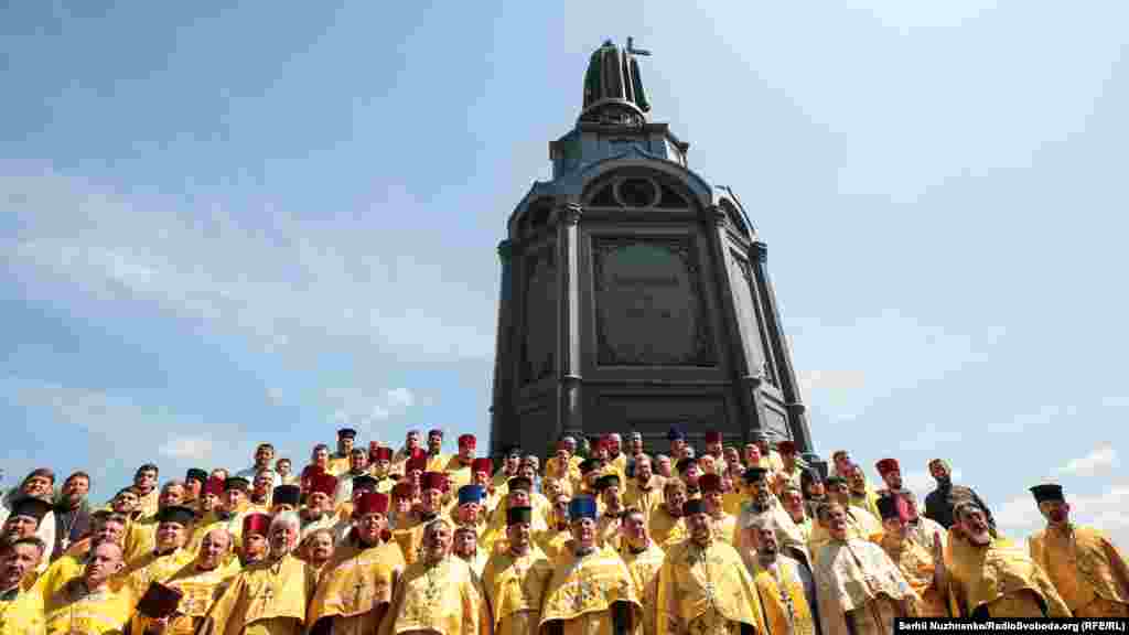 Молебен в 1031-шу річницю Хрещення України-Русі біля пам’ятника Володимиру Великому. Київ, 28 липня 2019 року