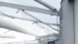 Навбати муҳоҷирон барои супурдани ҳуҷҷат Навбати муҳоҷирон барои супурдани ҳуҷҷат