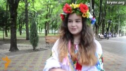 Флешмоб ко Дню крымскотатарского флага Флешмоб ко Дню крымскотатарского флага