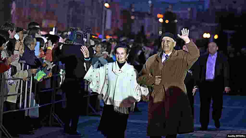 Камал театры каршында яңа сезон ачу тантанасы. Айдар Хафизов. 