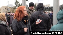 Площа у Хмільнику, де виступає Петро Порошенко, під посиленою охороною