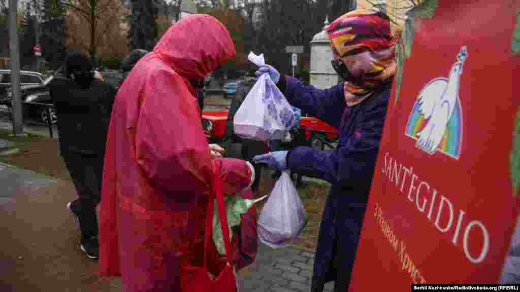 Подарунки волонтери зібрали завдяки проєкту «Таємний Санта», до якого долучилося понад 1500 охочих