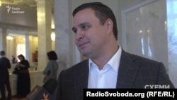 Раніше на об’єкті працювала компанія «Укрбудмонтаж» з орбіти колишнього народного депутата від БПП Максима Микитася